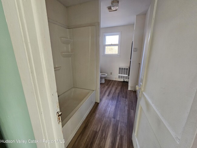 Building Photo - 8 Freehold Mills Dr