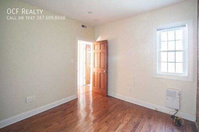 Building Photo - 1834 E Passyunk Ave
