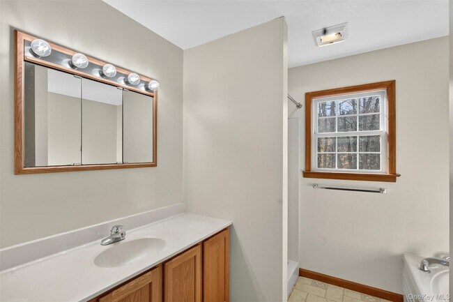 Building Photo - 98 Black Creek Rd