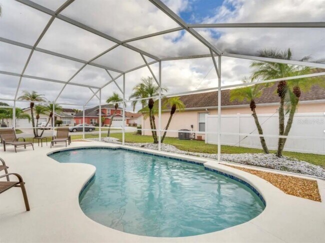 Building Photo - 2592 Chatham Cir