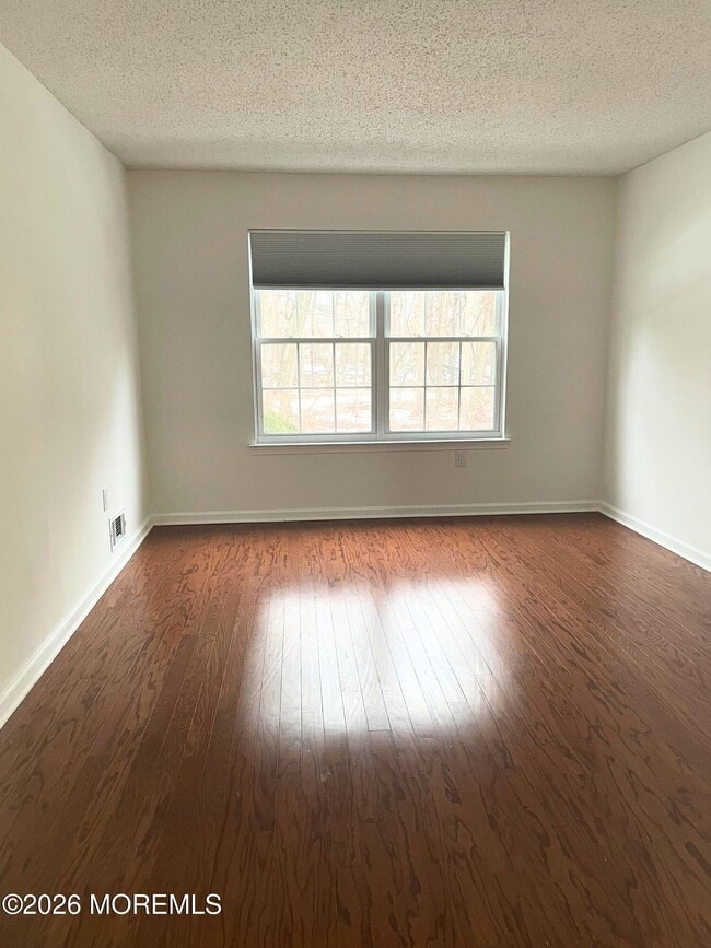 Building Photo - 94 Secretariat Ct