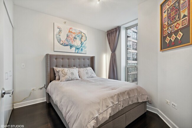 Building Photo - 645 N Kingsbury St