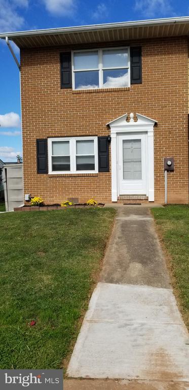 Building Photo - 142 Grand Dr