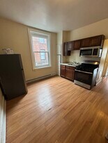 Building Photo - 1118 Lindley Ave