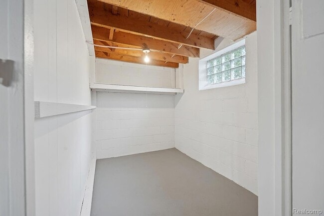 Building Photo - 1524 Cicotte Ave