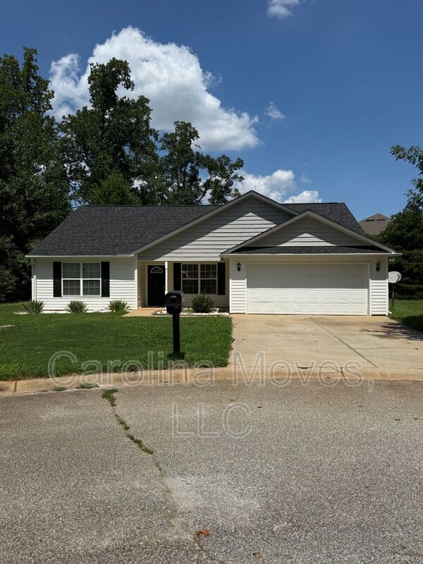 Building Photo - 7 Birchbriar Way