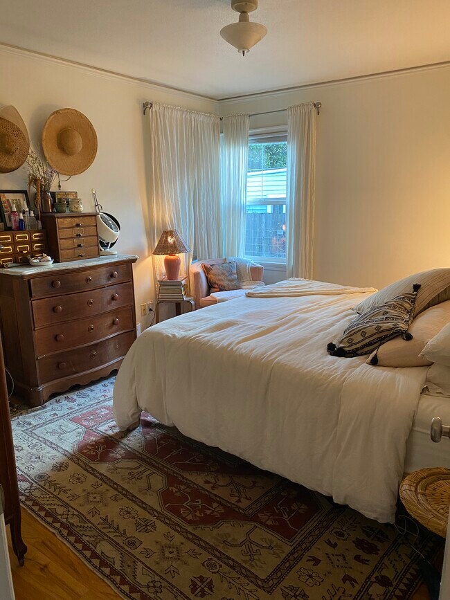 Building Photo - 7216 N McKenna Ave