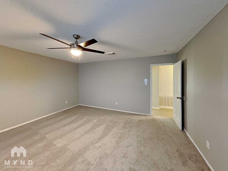 Building Photo - 9703 Cameron Creek