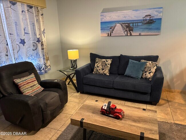 Building Photo - 1653 US-1