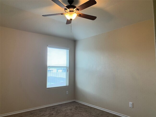 Building Photo - 6353 Eagle Lake Ct