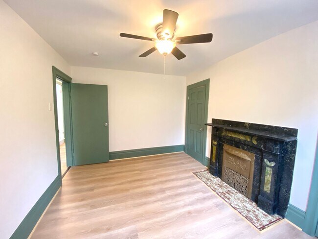 Building Photo - 1845 Ringwalt St