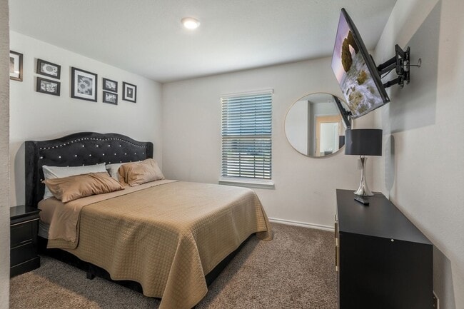 Building Photo - 15121 Ace Dr