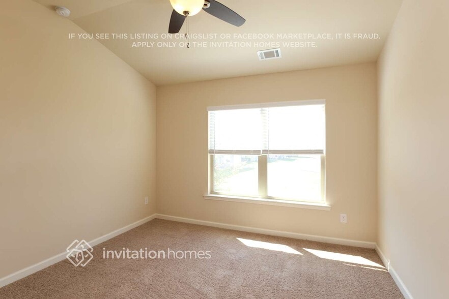 Building Photo - 228 Highland Pointe Cir E