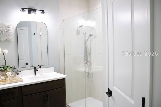 Building Photo - 1314 Good Life Wy