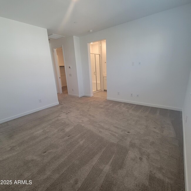 Building Photo - 4077 S Sabrina Dr
