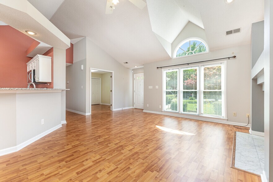 Building Photo - 8712 Canter Post Dr
