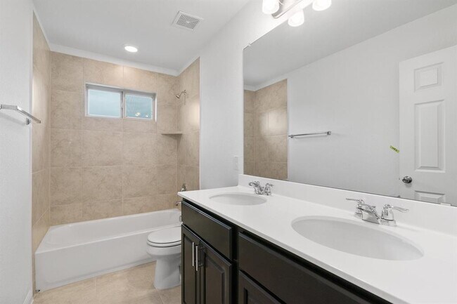 Building Photo - 405 Staunton Dr