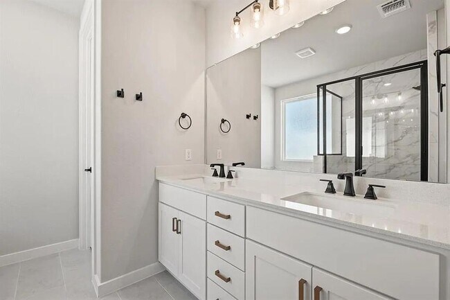 Building Photo - 356 Milkwood Ter