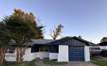 Building Photo - 6820 NW 22nd St