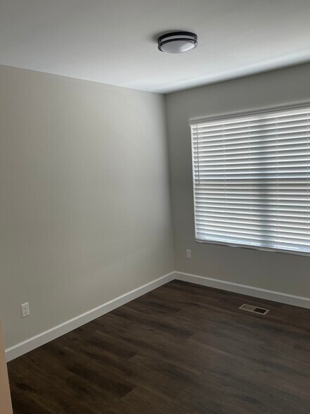 3rd Bedroom - 898 Caleb Xing