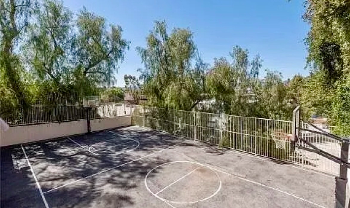 Building Photo - 5200 Premiere Hills Cir