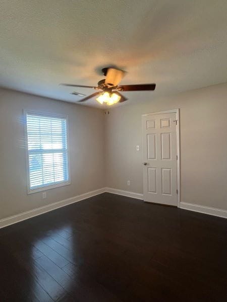 Building Photo - Spacious home in Karns community Millers Plantation S/D