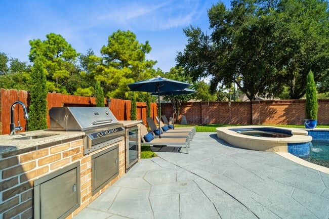 Building Photo - 19214 Noah Arbor Ln