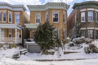 Building Photo - 20 Webster Ave