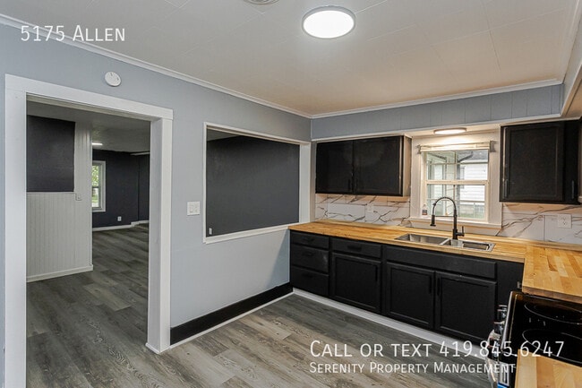 Building Photo - 5175 Allen-