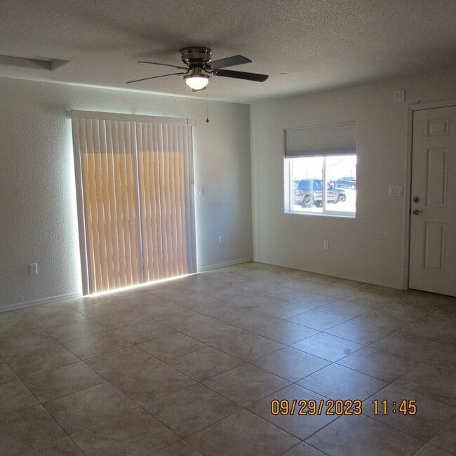 Building Photo - 2495 Palisades Dr