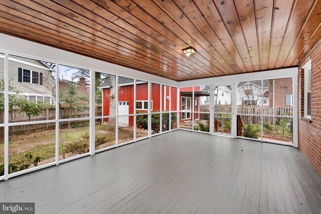 Building Photo - 4763 1st St N