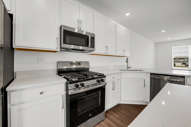 Building Photo - 25720 W Yorkshire Dr