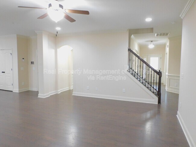 Building Photo - 4517 Gunnersbury Ln