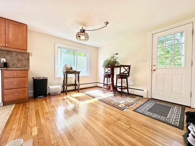 Building Photo - 10 Roulston Rd