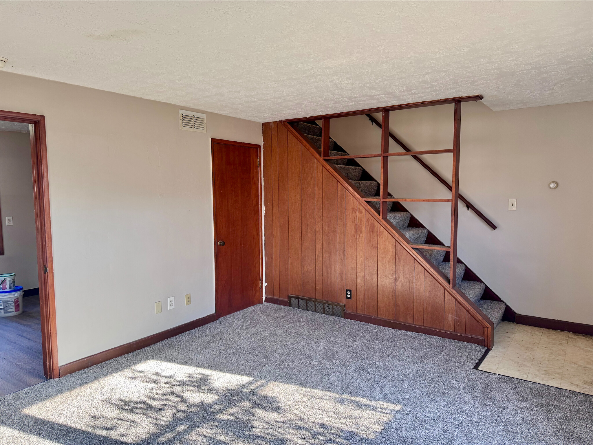 Building Photo - 1135 Saxe Ave