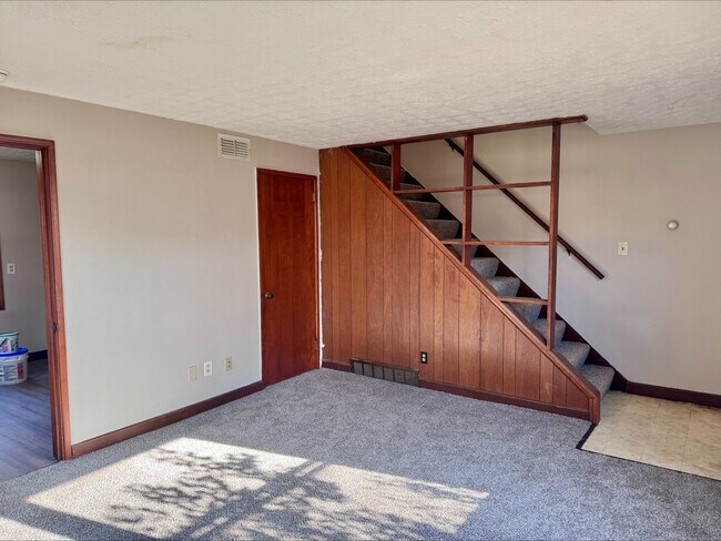 Building Photo - 1135 Saxe Ave