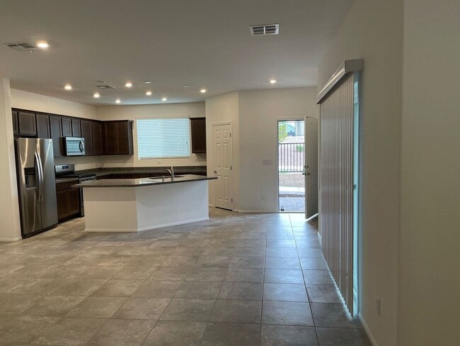 Building Photo - BRAND NEW HOME - Skye Canyon