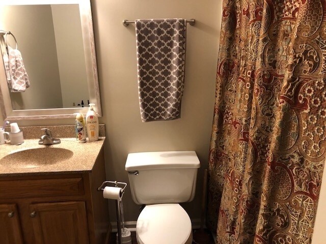 Building Photo - Quaint setting, One Level 3BR/ 2BA 2-Car Garage Condo