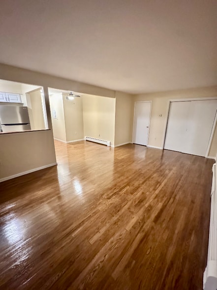 Building Photo - 349 Gorge Rd