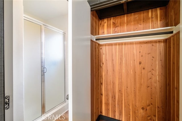 Building Photo - 313 Diamond