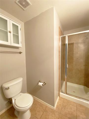 Building Photo - 9300 Hunter Chase Dr