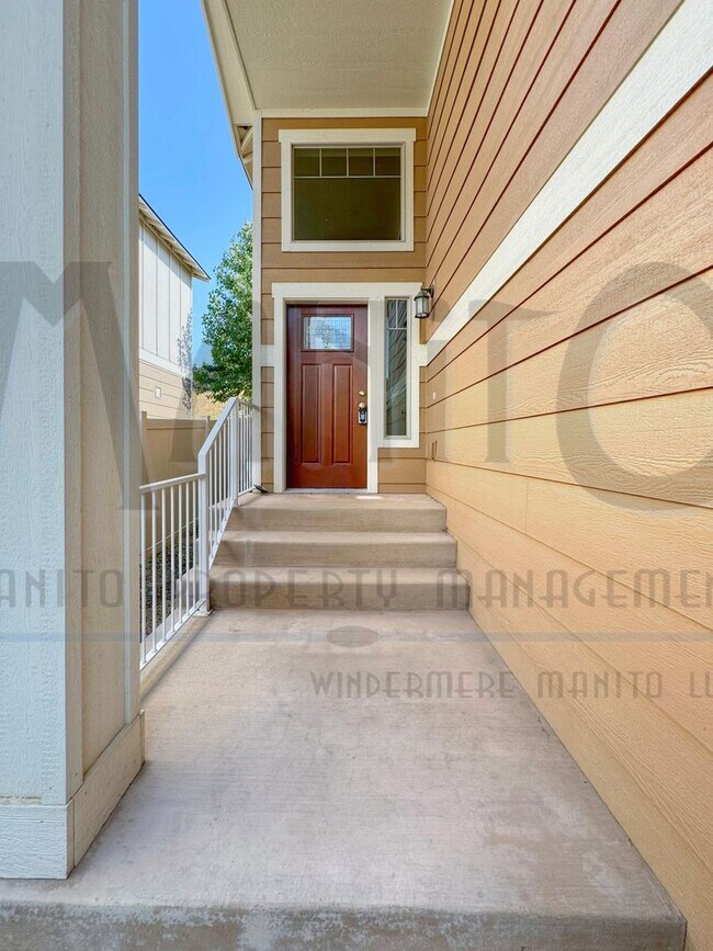 Building Photo - **COMING SOON** Breathtaking Views on Secondary Waterfront