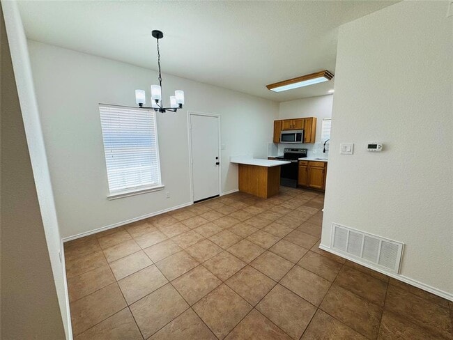 Building Photo - 407 Bent Wood Dr