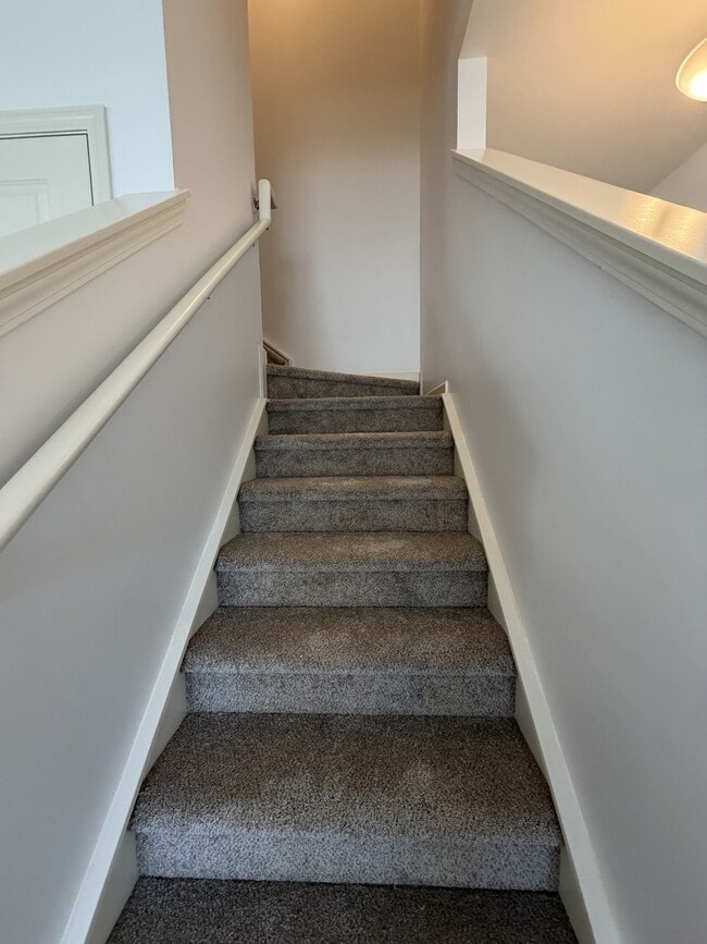 Building Photo - 3549 Saddlebrook Dr