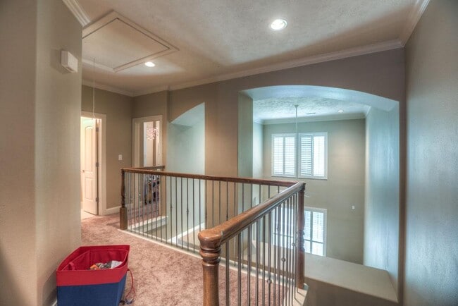Building Photo - 1043 Memorial Village Dr