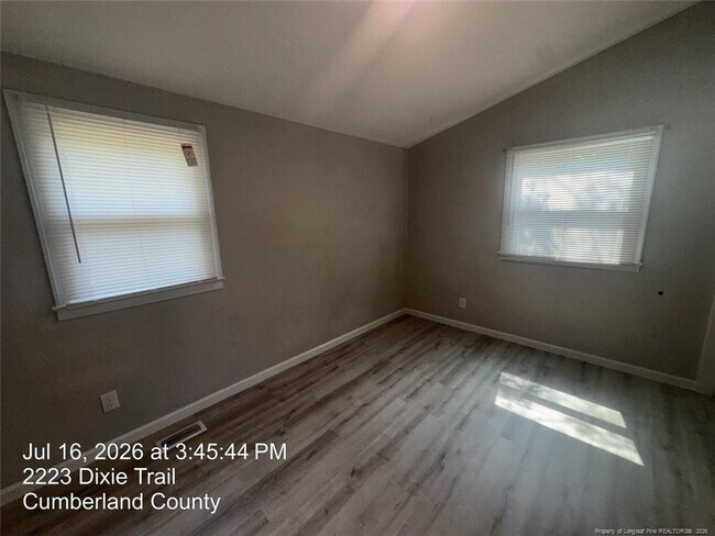 Building Photo - 2223 Dixie Trail