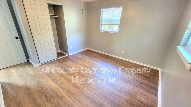 Building Photo - 3319 Hunt St