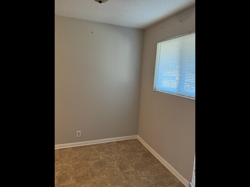 Building Photo - 276 White Bridge Pike