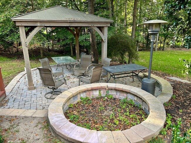 Building Photo - Live the Good Life in Summer Lake – Stunning 6-Bedroom Home in Moseley, VA!