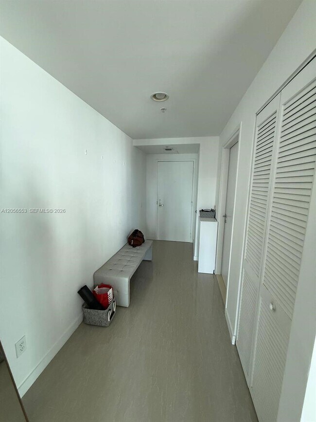 Building Photo - 300 S Biscayne Blvd